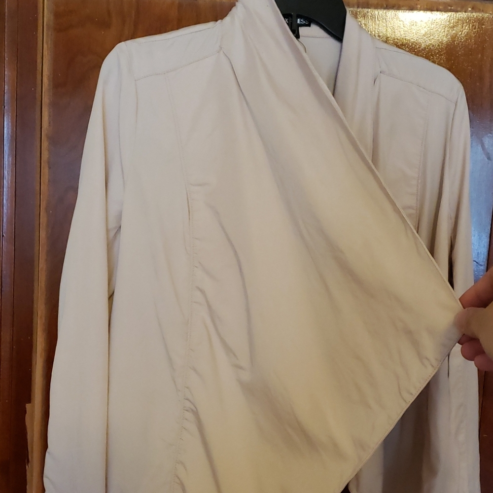 Express Buttonless Jacket - Picture 2 of 3
